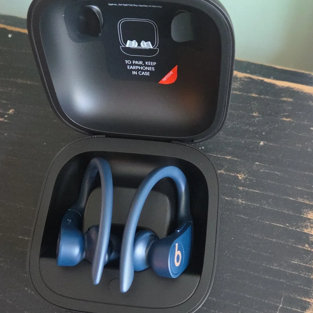 Beats Wireless Earbuds - Navy